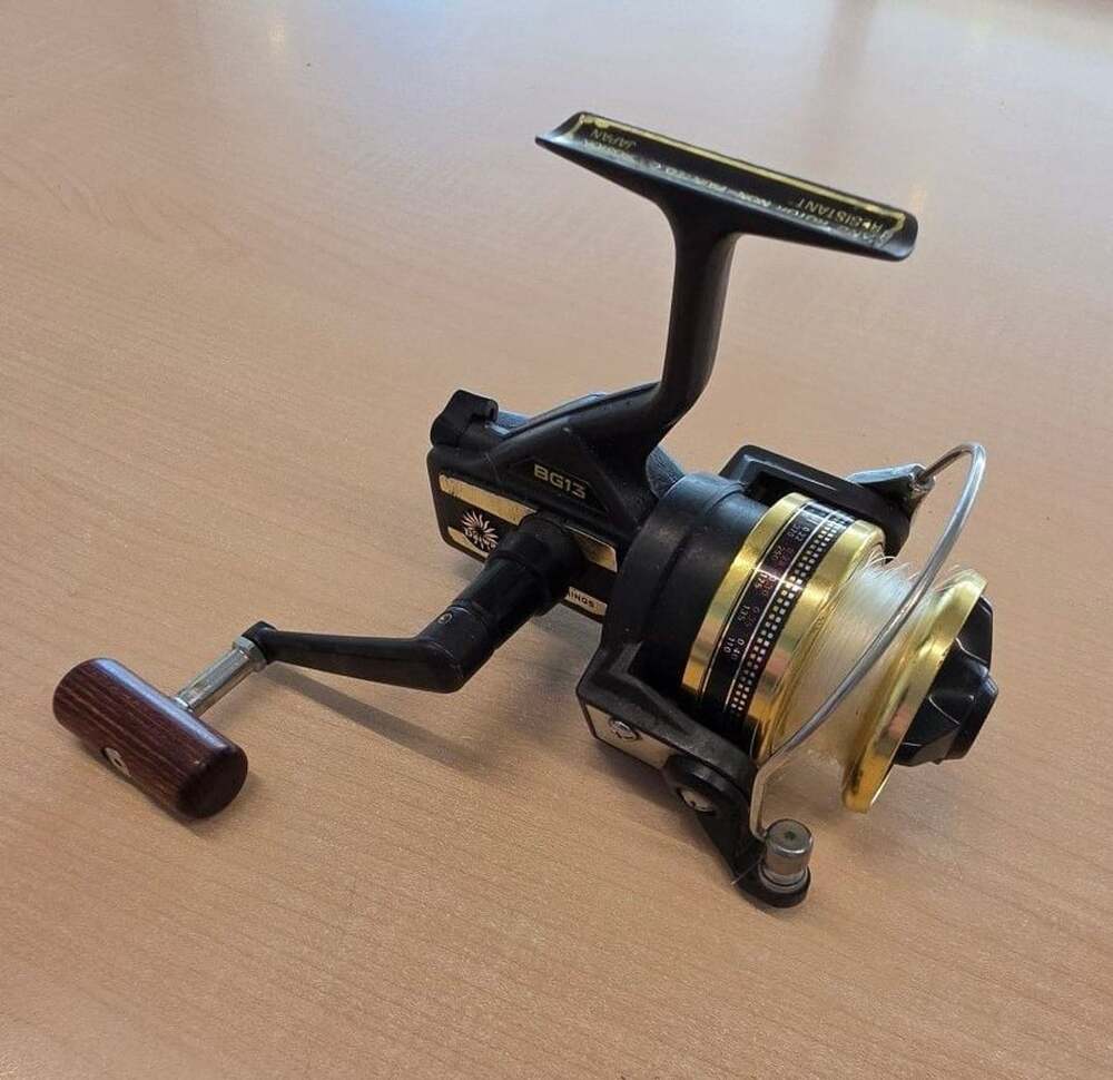 Vintage Daiwa BG13 3 Ball Bearings Spinning Fishing Reel Wood Handle